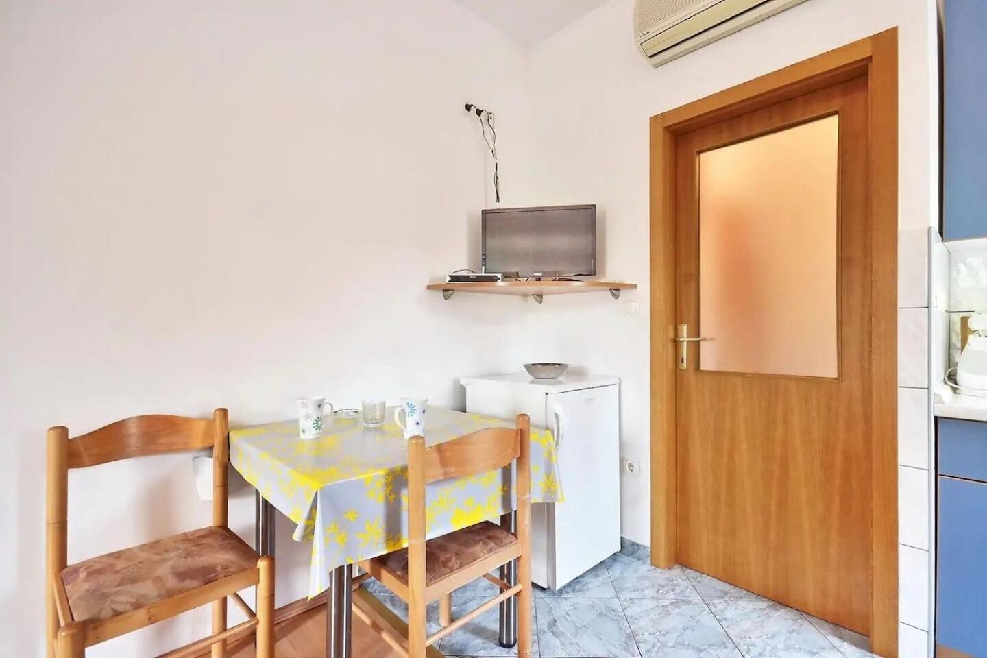Apartment Toma Omiš Eksteriør billede