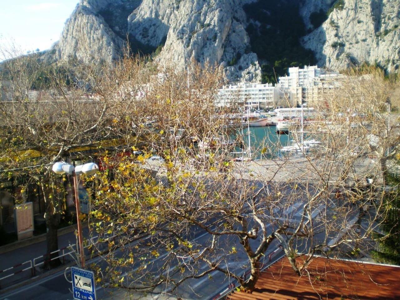 Apartment Toma Omiš Eksteriør billede